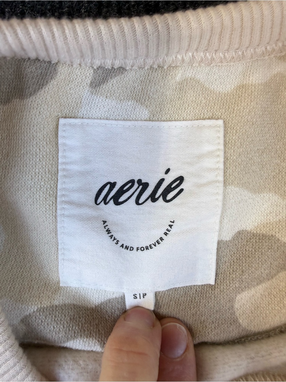 Aerie Beige Camo Crewneck Sweatshirt Oversized Small - Picture 4 of 12